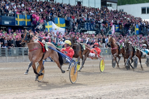 Jazzy Perrinne stormar undan på världstiden 1.09,0. Foto: Lars Jakobsson TR Bild 